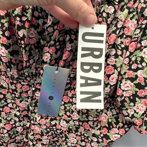 Urban Outfitters Daisy Street Puff Sleeve Floral Jumpsuit - Picture 16 of 16